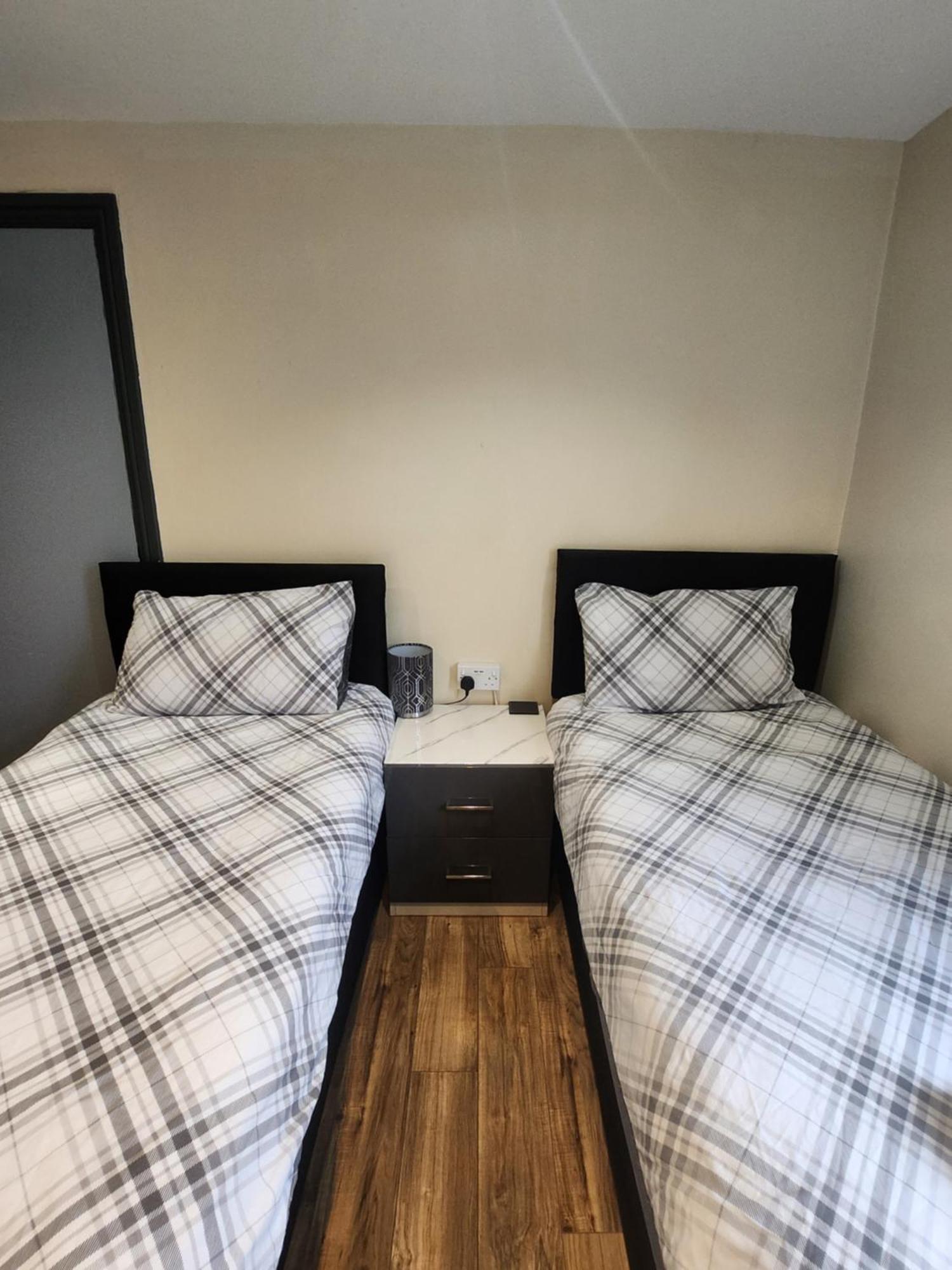 133B Park Road Stretford Манчестър Екстериор снимка