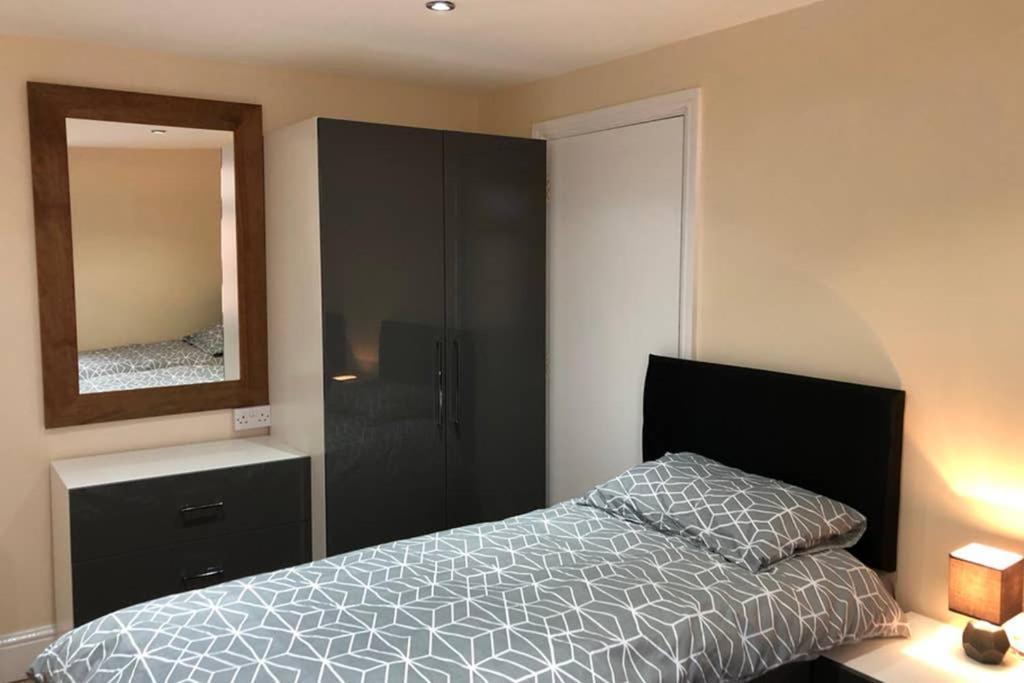 133B Park Road Stretford Манчестър Екстериор снимка