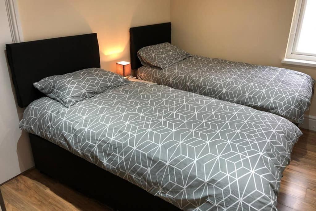 133B Park Road Stretford Манчестър Екстериор снимка